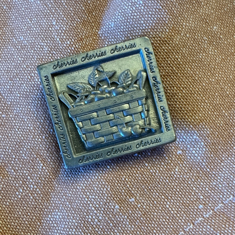 Longaberger Magnet